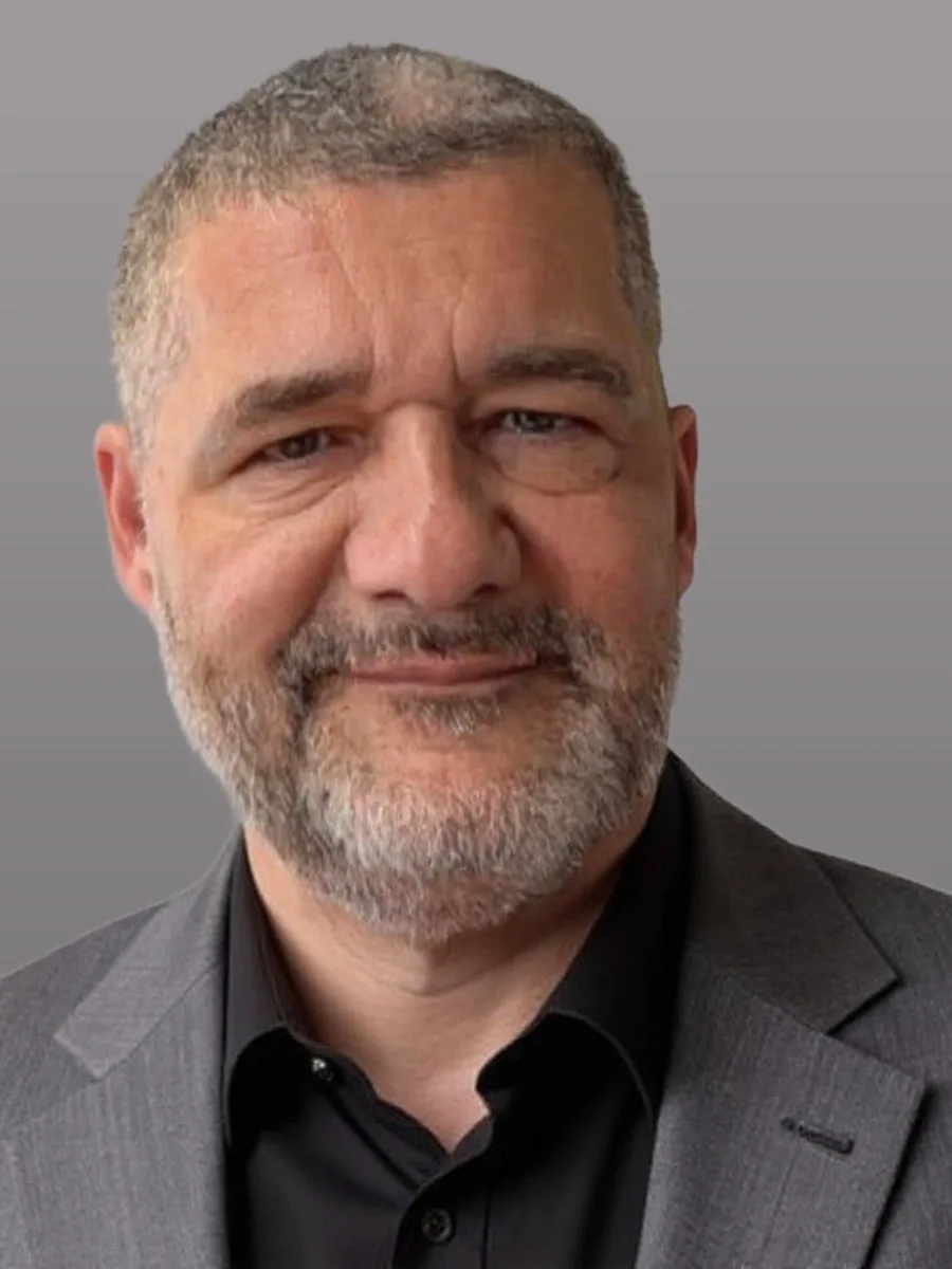 Peter Kapusník.